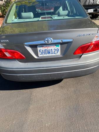 2004 Toyota Avalon XLS 4dr Sedan Automatic — photo 2