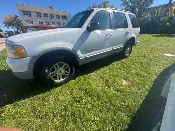 2002 Ford Explorer XLS 4dr 4x2 Manual — photo 1