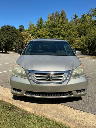 2008 Honda Odyssey LX Passenger Van Automatic — photo 2