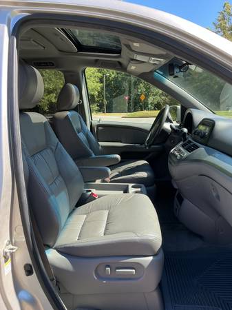 2008 Honda Odyssey LX Passenger Van Automatic — photo 5