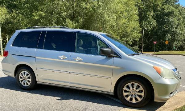 2008 Honda Odyssey LX Passenger Van Automatic — photo 1