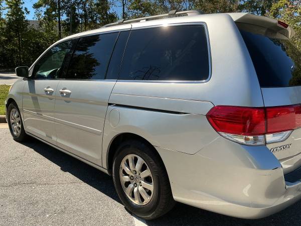 2008 Honda Odyssey LX Passenger Van Automatic — photo 3