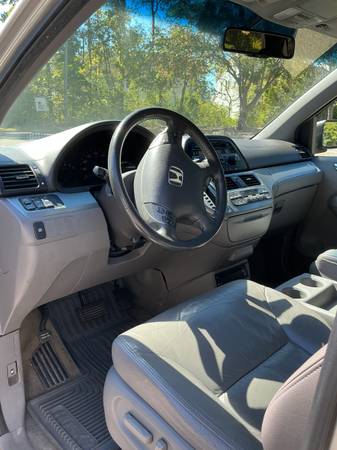 2008 Honda Odyssey LX Passenger Van Automatic — photo 4
