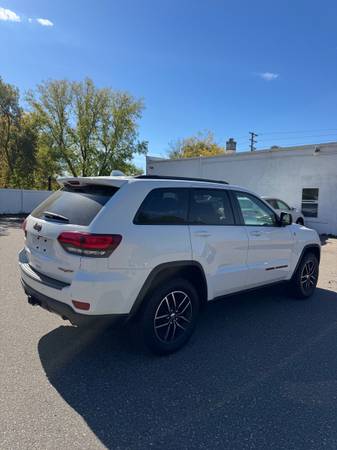 2018 Jeep Grand Cherokee Trailhawk 4dr 4x4 Automatic — photo 4