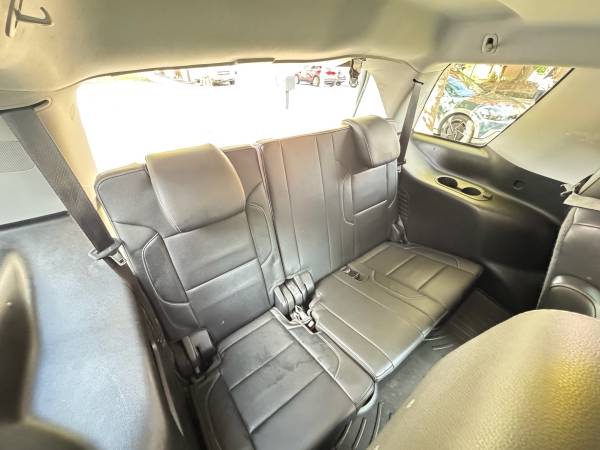 2018 Chevrolet Tahoe Premier 4x4 Automatic — photo 7