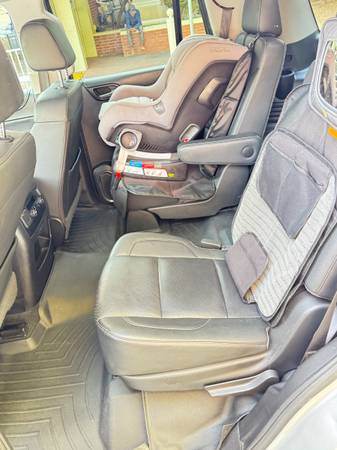 2018 Chevrolet Tahoe Premier 4x4 Automatic — photo 9