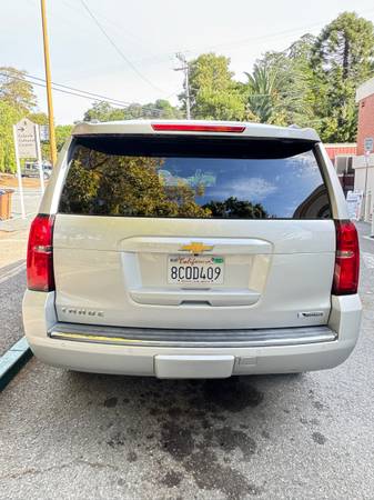 2018 Chevrolet Tahoe Premier 4x4 Automatic — photo 4
