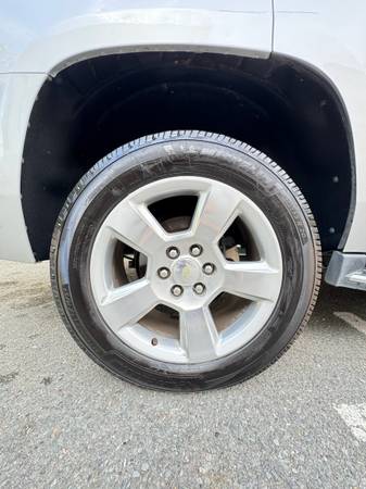 2018 Chevrolet Tahoe Premier 4x4 Automatic — photo 6