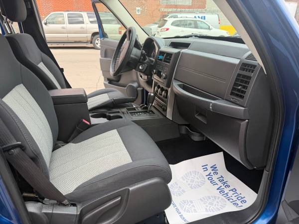 2010 Jeep Liberty Sport 4dr 4x2 Automatic — photo 11
