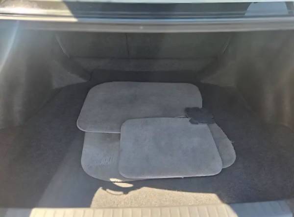 2004 Toyota Corolla LE — photo 4
