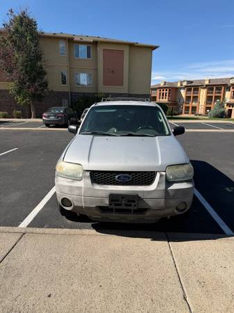 2005 Ford Escape XLT 3.0L Sport — photo 1
