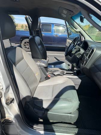 2005 Ford Escape XLT 3.0L Sport — photo 9