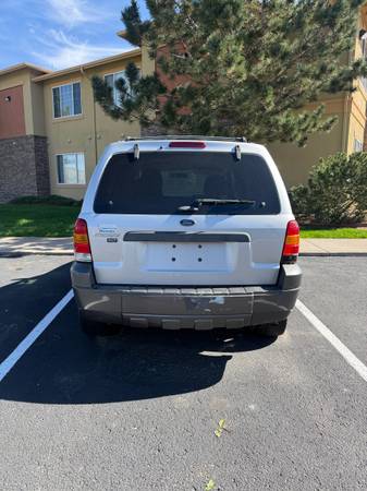 2005 Ford Escape XLT 3.0L Sport — photo 3