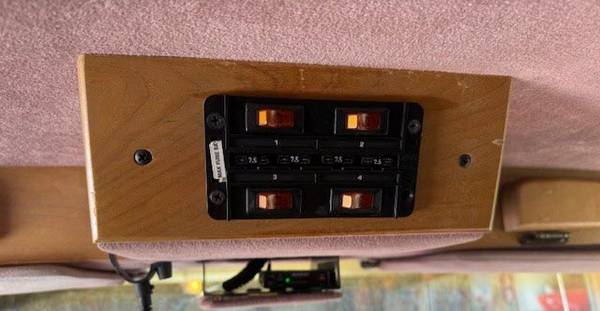 1991 Dodge RAM VAN B250 3dr Extended Cargo Van — photo 9