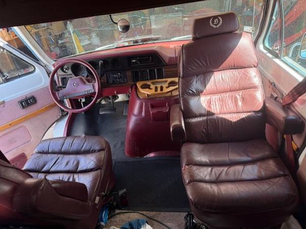 1991 Dodge RAM VAN B250 3dr Extended Cargo Van — photo 8