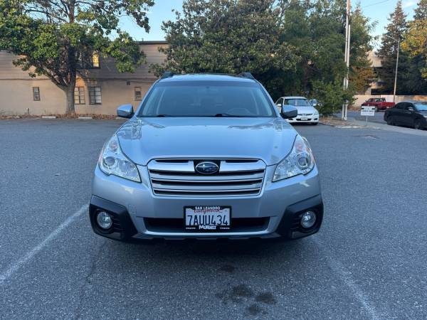 2013 Subaru Outback 2.5i Limited — photo 3