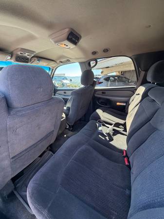 2001 Chevrolet Tahoe LS 4dr 4x4 Automatic — photo 7