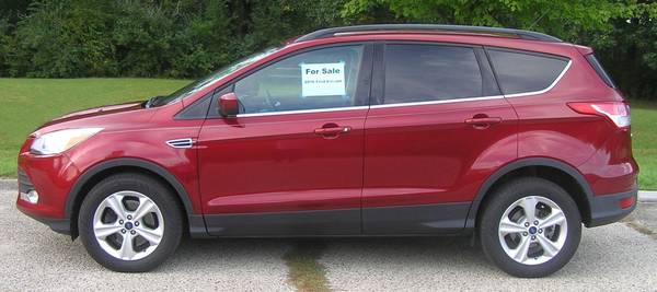 2016 Ford Escape SE 4dr 4x4 Automatic — photo 2