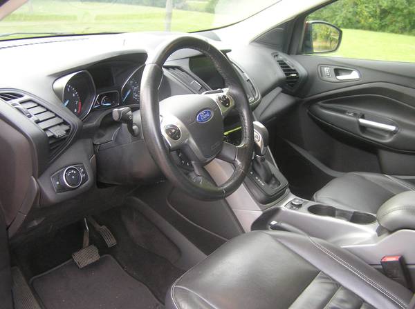 2016 Ford Escape SE 4dr 4x4 Automatic — photo 6