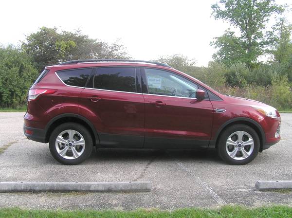 2016 Ford Escape SE 4dr 4x4 Automatic — photo 5