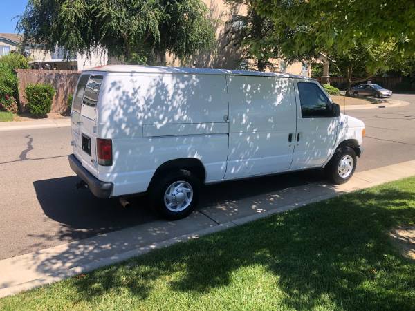 2006 Ford E 250 Commercial Cargo Van Automatic — photo 3