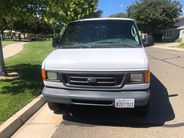 2006 Ford E 250 Commercial Cargo Van Automatic — photo 12