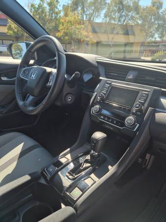 2016 Honda Civic LX 2dr Coupe CVT — photo 2