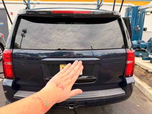 2015 Chevrolet Tahoe LS 4x2 Automatic — photo 12