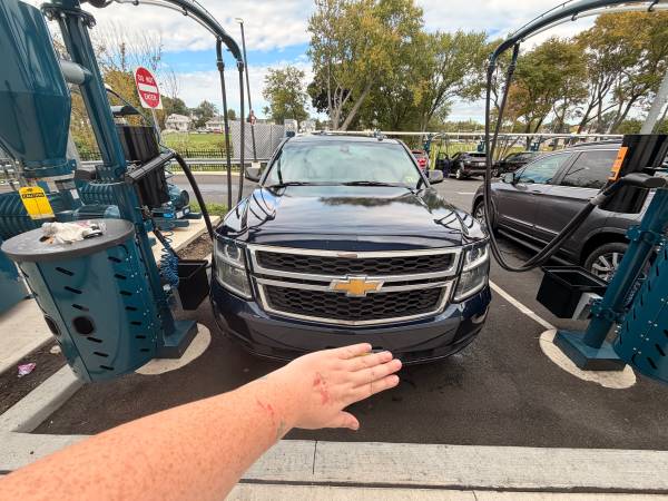 2015 Chevrolet Tahoe LS 4x2 Automatic — photo 1