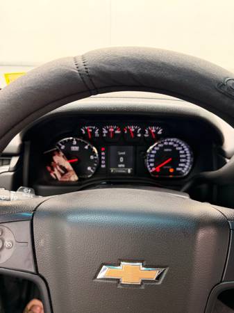 2015 Chevrolet Tahoe LS 4x2 Automatic — photo 3