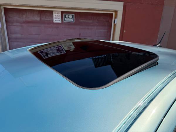 2013 Toyota Priuz Muy — photo 9