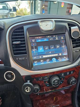 2014 Chrysler 300 S 4dr All-wheel Drive Sedan Automatic — photo 6