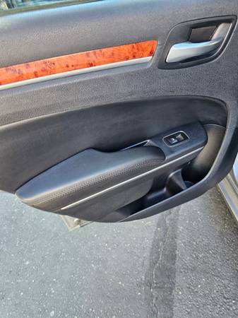 2014 Chrysler 300 S 4dr All-wheel Drive Sedan Automatic — photo 11