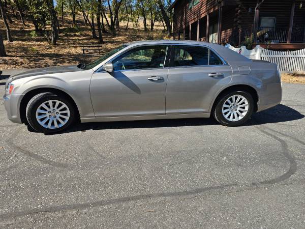 2014 Chrysler 300 S 4dr All-wheel Drive Sedan Automatic — photo 3