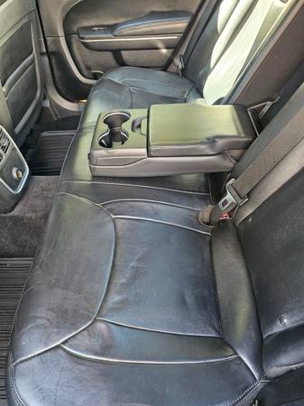 2014 Chrysler 300 S 4dr All-wheel Drive Sedan Automatic — photo 4