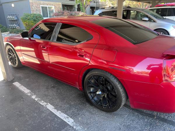 2006 Dodge Charger RT 4dr Sedan Automatic — photo 2