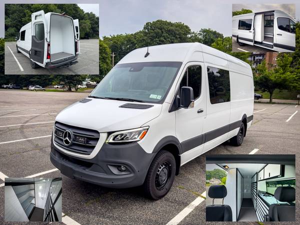 2024 Mercedes-Benz Sprinter 3500xd High Roof 4 Cyl Diesel HO Sprinter 3500XD Extended Cargo Van 170 in. WB All Wheel Drive Automatic — photo 1