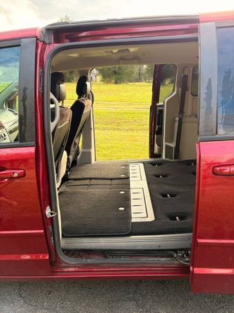 2014 Dodge Grand Caravan SE — photo 4