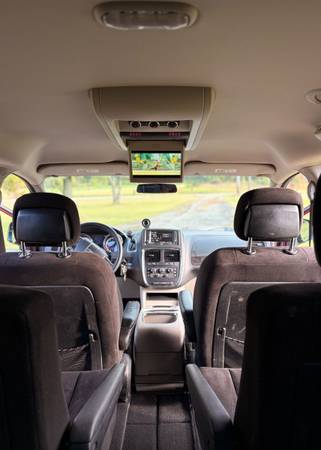 2014 Dodge Grand Caravan SE — photo 7