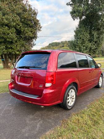 2014 Dodge Grand Caravan SE — photo 2