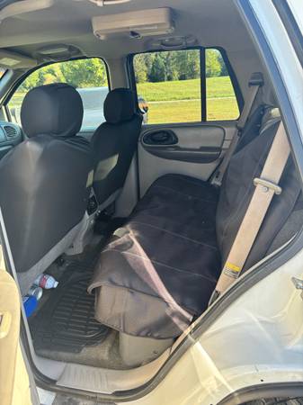 2004 Chevrolet Trailblazer LS 4x4 Automatic — photo 8