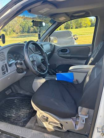 2004 Chevrolet Trailblazer LS 4x4 Automatic — photo 6
