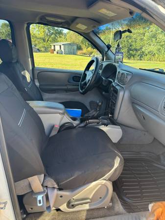2004 Chevrolet Trailblazer LS 4x4 Automatic — photo 7