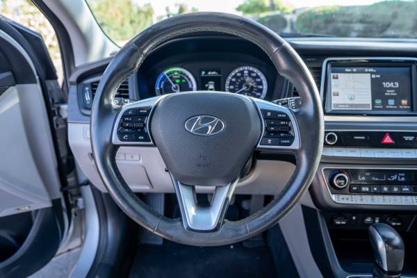 2019 Hyundai Sonata Hybrid SE — photo 9