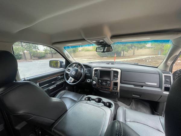 2013 RAM 1500 Laramie 4x4 Quad Cab 140 in. WB Automatic — photo 10