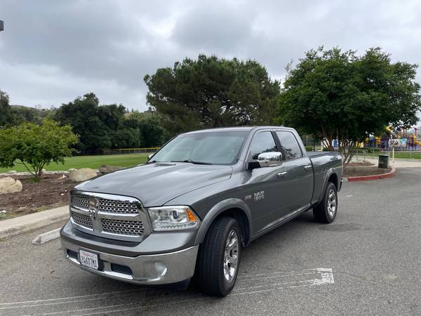 2013 RAM 1500 Laramie 4x4 Quad Cab 140 in. WB Automatic — photo 2