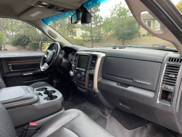 2013 RAM 1500 Laramie 4x4 Quad Cab 140 in. WB Automatic — photo 6