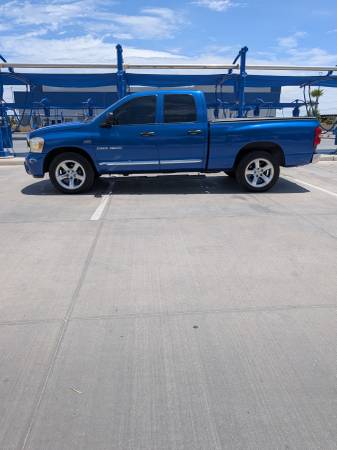 2007 Dodge RAM 1500 ST 4x4 Quad Cab 140.5 in. WB Manual — photo 2