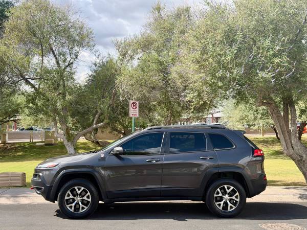 2014 Jeep Cherokee Trailhawk 4dr 4x4 Automatic — photo 2