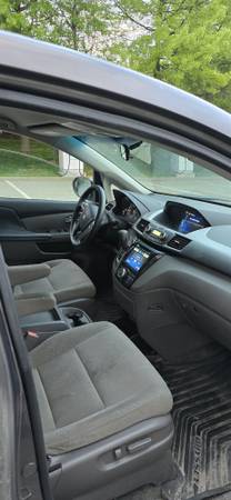 2016 Honda Odyssey EX Passenger Van Automatic — photo 7
